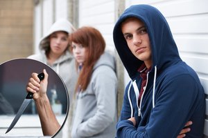 Pasirodžius pribloškiančiai paauglių dramai „Adolescence“ akys krypsta į rimtą problemą: „Mokyklose vyksta krizė“