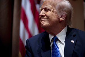 D. Trumpas prieš J. D. Vance’o vizitą tvirtina: mes turime turėti Grenlandiją