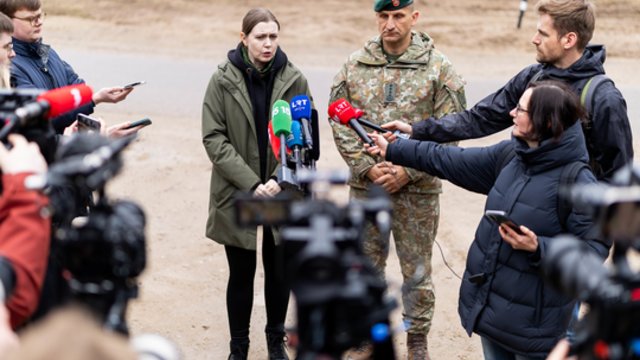 Naujausios detalės apie situaciją Pabradės poligone: operacijoje dirba šimtai žmonių, gali prireikti nestandartinės technikos