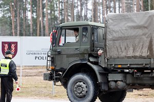 Ar JAV pozicija dėl karių Lietuvoje gali susvyruoti? Siunčia aiškią žinią