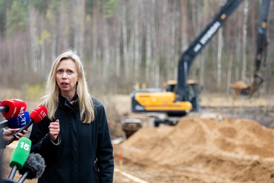 Pabradės poligone apsilankė JAV ambasadorė: Lietuva yra pavyzdinė sąjungininkė