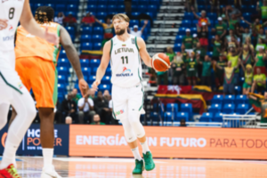 Skaudus smūgis Lietuvos rinktinei: D. Sabonis ketina nedalyvauti Europos čempionate