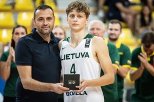 Auksinės kartos gynėjas nusprendė keisti universitetą JAV