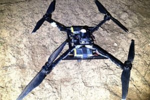 Šalčininkų rajone pasieniečiai perėmė iš Baltarusijos cigaretes skraidinusį droną