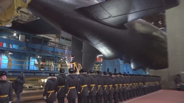 Rusija pristatė naują branduolinį povandeninį laivą: jame esančios raketos gali skrieti greičiau nei garsas