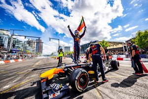 „Red Bull Showrun“ po kelerių metų sugrįžta į Lietuvą – šįkart sugriaudės naujoje vietoje