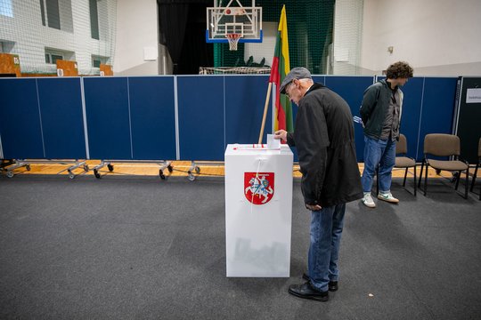 Baigėsi balsavimas Panevėžio ir Joniškio rajono merų rinkimuose