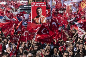 Turkijos prezidentūra: švedų žurnalistas sulaikytas dėl ryšių su teroristine organizacija