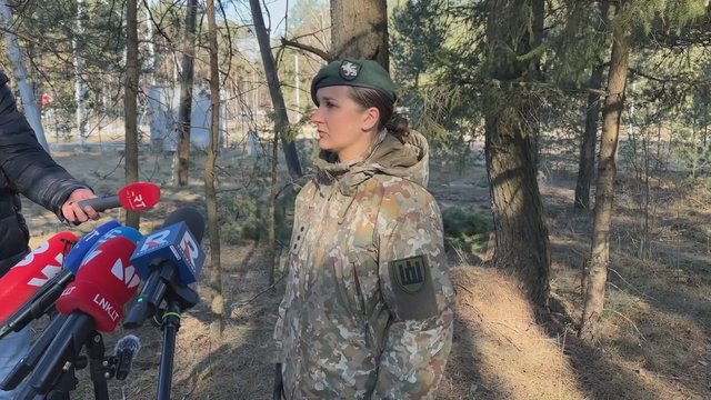Lietuvos kariuomenės kapitonė – apie atsarginį planą ir jaučiamą nuovargį: stengiamės atlikti ką sugebame geriausiai