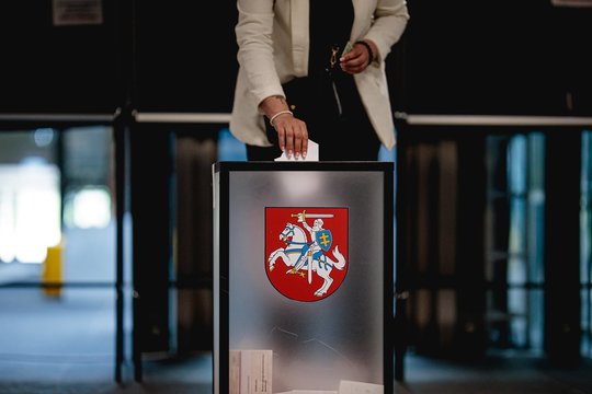Panevėžyje ir Joniškio r. baigėsi antrasis merų rinkimų turas: sulaukta pranešimų apie galimą politinę reklamą