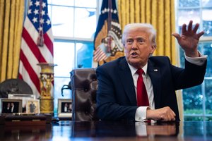 Iš D. Trumpo – pareiškimas, kad rimtai svarsto siekti trečiosios kadencijos: „Yra būdų“