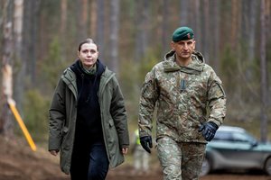 „Rasime būdų“: iš D. Šakalienės – rimtas pažadas Lietuvos kariams ir operacijos dalyviams