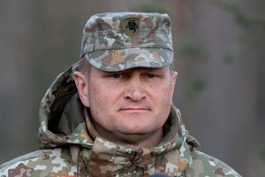 Pirmosios žinios iš kariuomenės: kokioje padėtyje rado šarvuotį ir kodėl vis dar nekomentuoja karių likimo