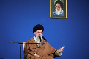 Iš Irano aukščiausiojo lyderio – perspėjimas JAV: suduos stiprų atsaką, jei JAV atakuos