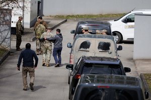 Lrytas šaltiniai atskleidė, kokiu tikslu iš Pabradės laidojimo namų autobusiukai atvyko į VTMT