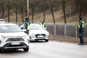 Įspėja vairuotojus, kokių priemonių balandį imsis policija: blaivumo tikrinimas – toli gražu ne viskas
