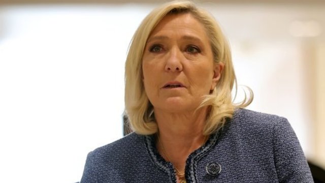 Po nuosprendžio dėl lėšų pasisavinimo, M. Le Pen partija telkia žmones: kviečia išeiti į gatves