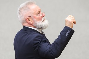 A. Sysas: prašymą dirbti su slapta medžiaga užpildžiau „dėl šventos ramybės“