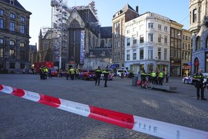Prokurorai: Amsterdame peiliais švaistęsis užpuolikas veikė turėdamas teroristinių ketinimų