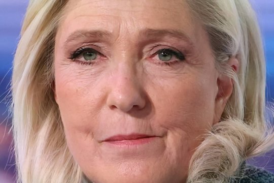 Paryžiaus teismas gali išnagrinėti M. Le Pen apeliaciją ir priimti sprendimą 2026 m. viduryje – prieš prezidento rinkimus