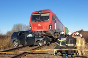 Tragedija Klaipėdos rajone: traukinys susidūrė su automobiliu, žuvo jo vairuotoja
