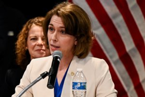 D. Trumpas ir E. Muskas patyrė nesėkmę: Viskonsino Aukščiausiojo Teismo rinkimus laimėjo liberalių pažiūrų teisėja