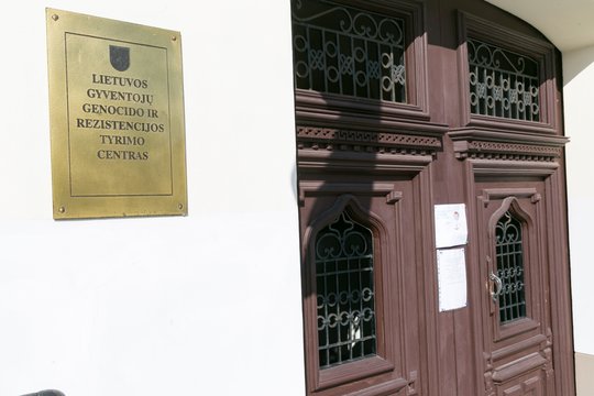 Desovietizacijos komisija apie atšauktą sprendimą šalinti J. Krištaponio paminklą Ukmergėje: tai – LGGRTC kaltė