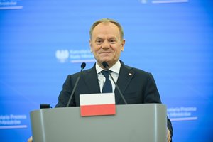 Lenkijos premjeras pareiškė, kad jo partija patyrė kibernetinę ataką, kaltino „užsienio kišimąsi“