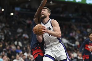 Liūdesys už Atlanto tęsiasi: solidūs lietuvių pasirodymai nesaugojo „Kings“ nuo pralaimėjimo autsaideriams