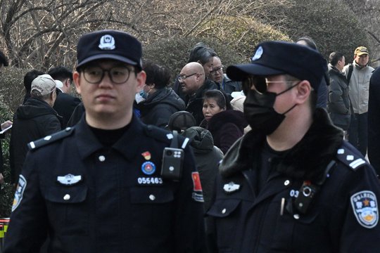 Malaizijos ministras: dingusio reiso Nr. MH370 paieškos laikinai sustabdytos
