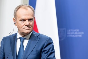 D. Tuskas įvertino, kaip JAV muitų karas paveiks Lenkijos BVP