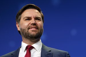 JAV viceprezidentas J. D. Vance’as teigia, kad E. Muskas liks draugu ir patarėju