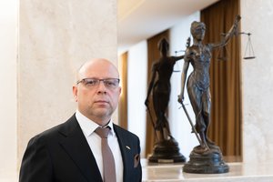 R. Mockus Airijoje paragino greičiau priimti sprendimus dėl Specialiojo tribunolo agresijos nusikaltimams įsteigimo