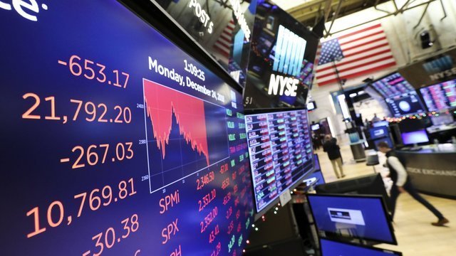D. Trumpo įvesti plataus masto muitai sukrėtė akcijų rinkas: tokių skaičių nebuvo nuo 2020-ųjų