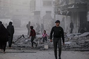 Izraelis pranešė apie pradedamą naują sausumos operaciją į rytus nuo Gazos miesto