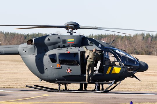 Pasieniečių aviacijos parką papildė modernus sraigtasparnis