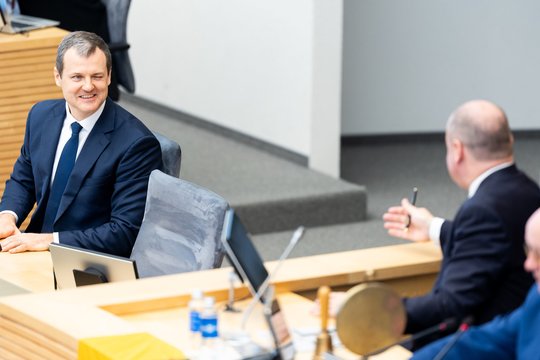 Po pirmų 100 darbo dienų G. Palucko Vyriausybės vertinimas – vienas geriausių