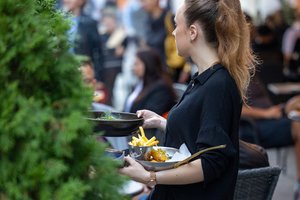 Siaubingas šuolis: šiame sektoriuje per ištisus metus nebuvo atleista tiek darbuotojų, kiek šių metų pradžioje