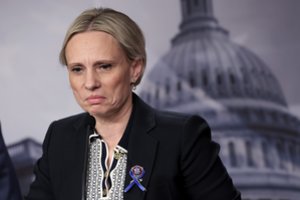 Iš Ukrainoje gimusios JAV įstatymų leidėjos – skandalingi pareiškimai