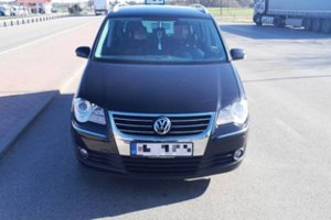 Lietuvoje laikinai gyvenančio uzbeko vairuotojo pažymėjimas pasieniečiams netiko