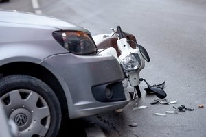 Po skaudžių nelaimių griežtina tvarką kai kurių transporto priemonių vairuotojams – iki šiol pakako žinoti teoriją