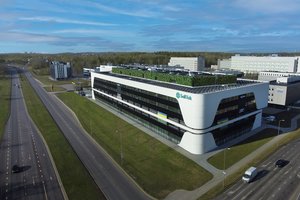 Vienintelis toks Lietuvoje: šis pastatas be elektros iš tinklo gali veikti net mėnesį