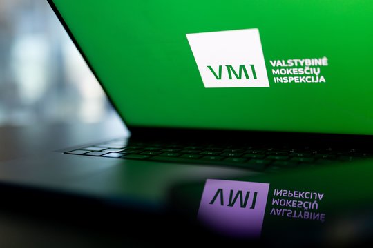 Žinia skambinantiems į VMI: po laikinų trikdžių ir vėl teikiamos konsultacijos telefonu