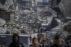 Gazos Ruožo gelbėtojai praneša, kad naktį per Izraelio smūgius žuvo 19 žmonių