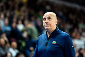 Rimas Kurtinaitis prabilo apie skurdžią vaikystę: „Su broliu žiemą dalindavomės viena striuke“