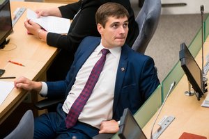 R. Motuzą nustebino A. Dudėno sprendimas neatsisakyti neliečiamybės: kalbėsime ir frakcijoje, ir koalicijoje