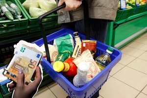 Kalbas apie visapusišką šio mokesčio naudą Lietuvai mala į miltus: „Latviams nepadėjo“