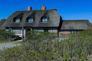 Parduodamas buvęs Hitlerio įpėdinio ir vieno pagrindinių nacių nusikaltėlių namas