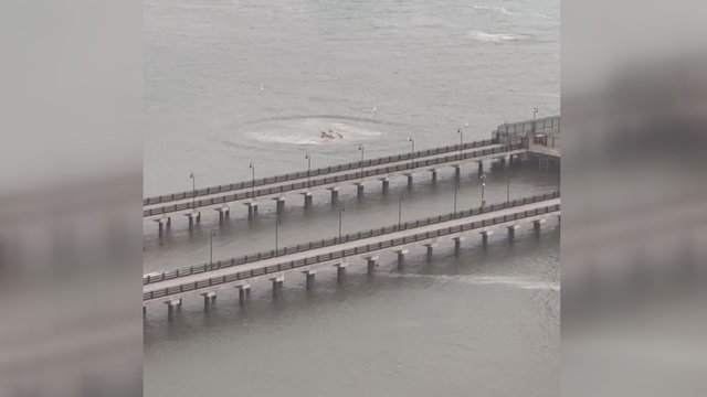 Paviešino vaizdus iš sraigtasparnio katastrofos Niujorke: pranešama apie 6 aukas