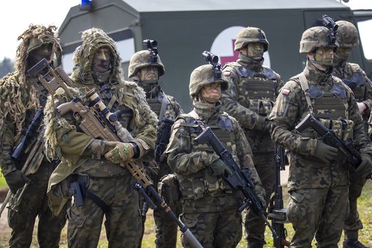 Lenkijoje atidarytas naujas lenkų ir amerikiečių karių mokymo centras